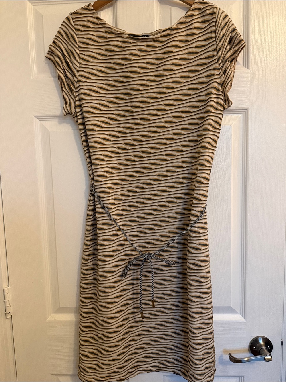 Sharagano Taupe & Black Wave-Print Mini Dress